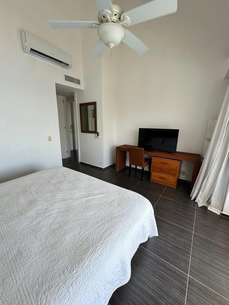 Vista Mare Spectacular Ocean View Top Floor 1-Bedroom Condo, Samana Exterior photo